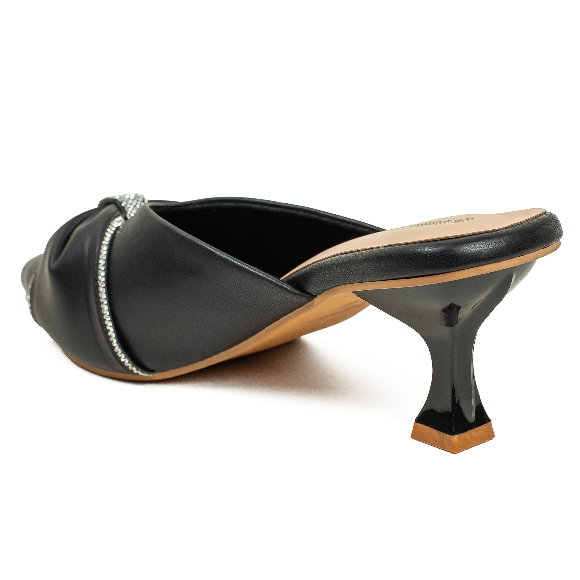 Vibrant Women's Black pointed-toe heels - Vibrantbd.com