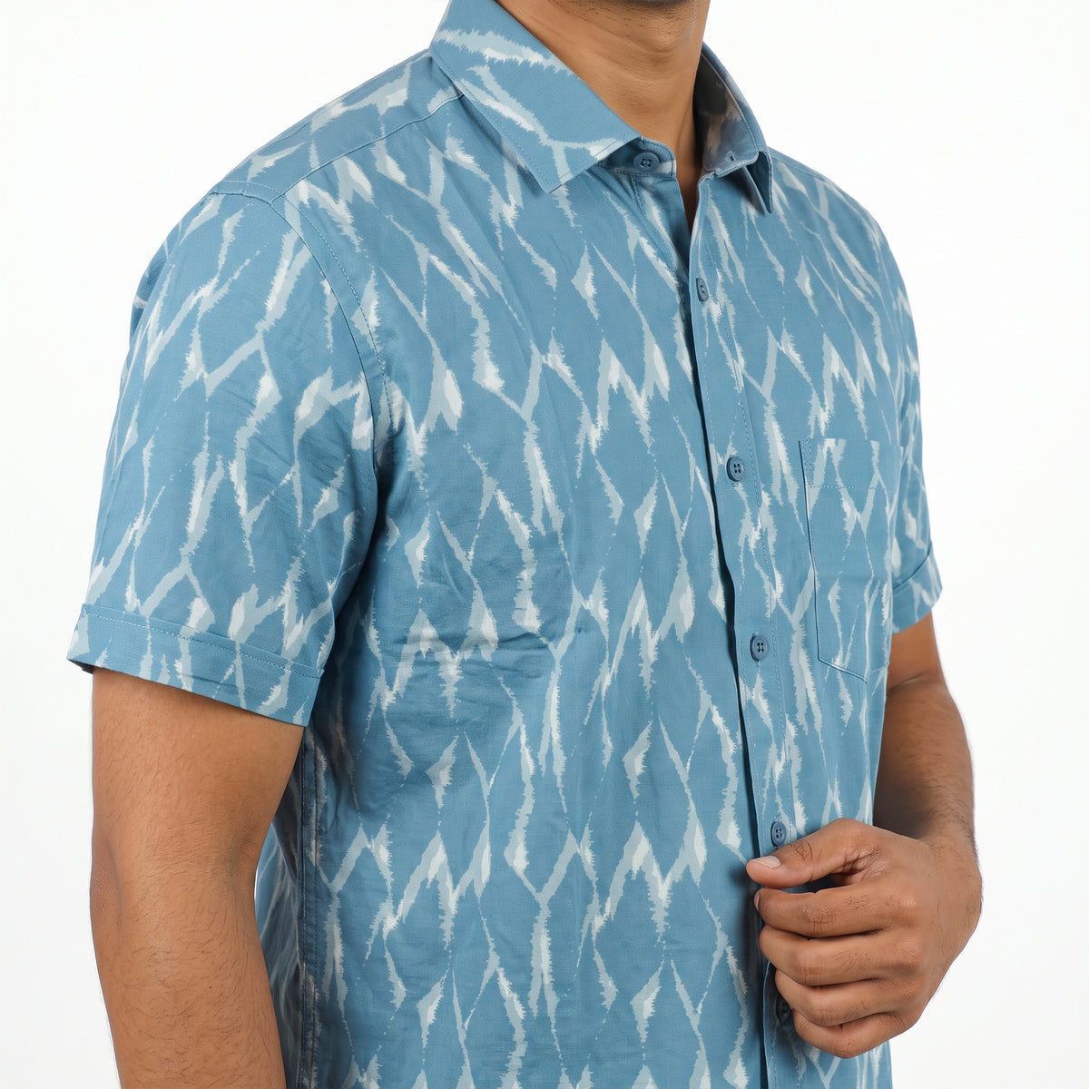 VIBRANT MEN HALF SLEEVE SHIRT